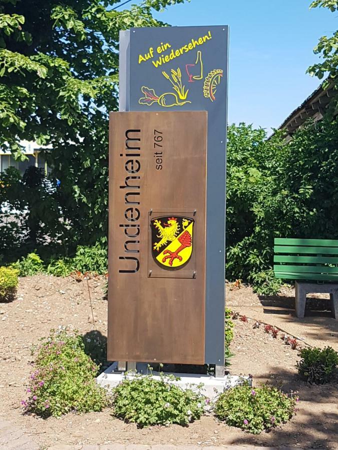 Rieslingstube Bei Britta & Joachim Lägenhet Undenheim Exteriör bild