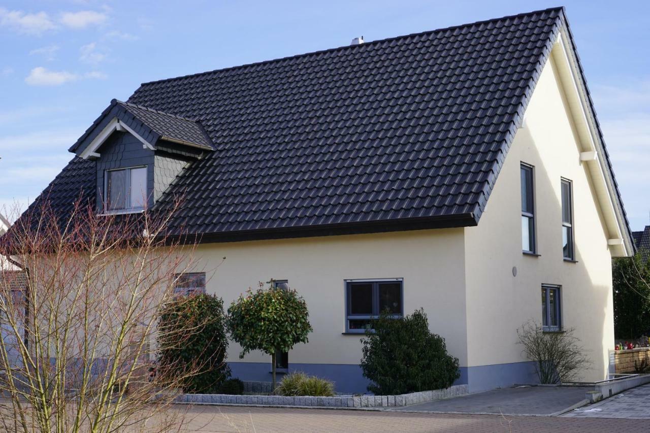 Rieslingstube Bei Britta & Joachim Lägenhet Undenheim Exteriör bild
